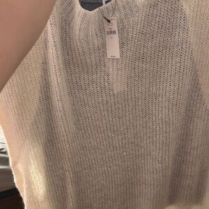 Banana Republic Cream Crew Neck Sweater with Short Sleeves